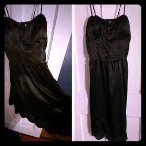 Black satin spaghetti strap dress 🍝 👗